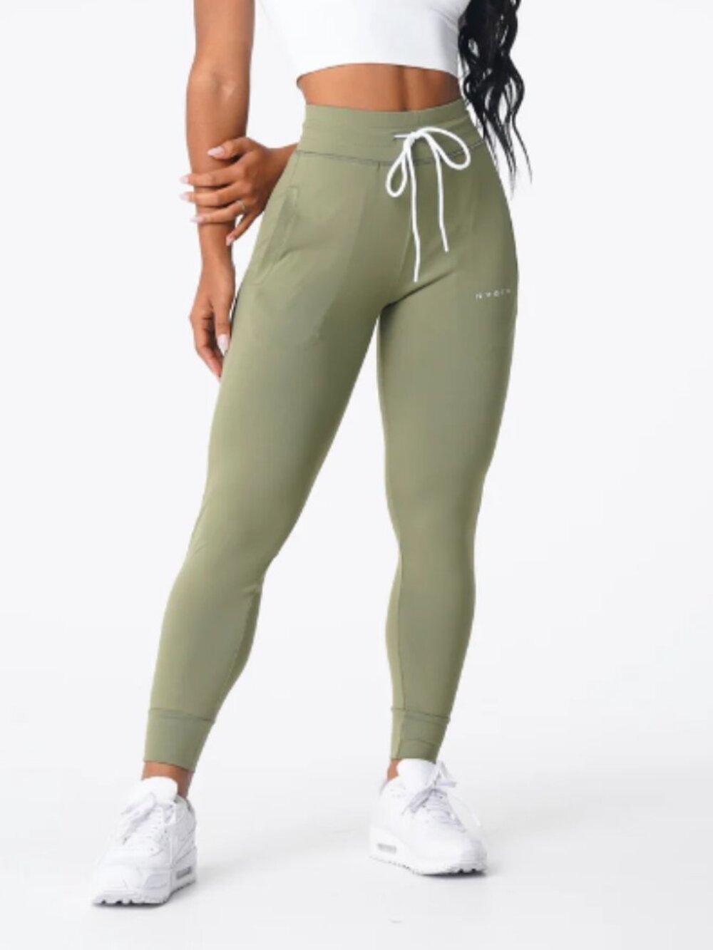 NVGTN Like New Classic High Waisted Cuffed Ankle Joggers - Small in Olive